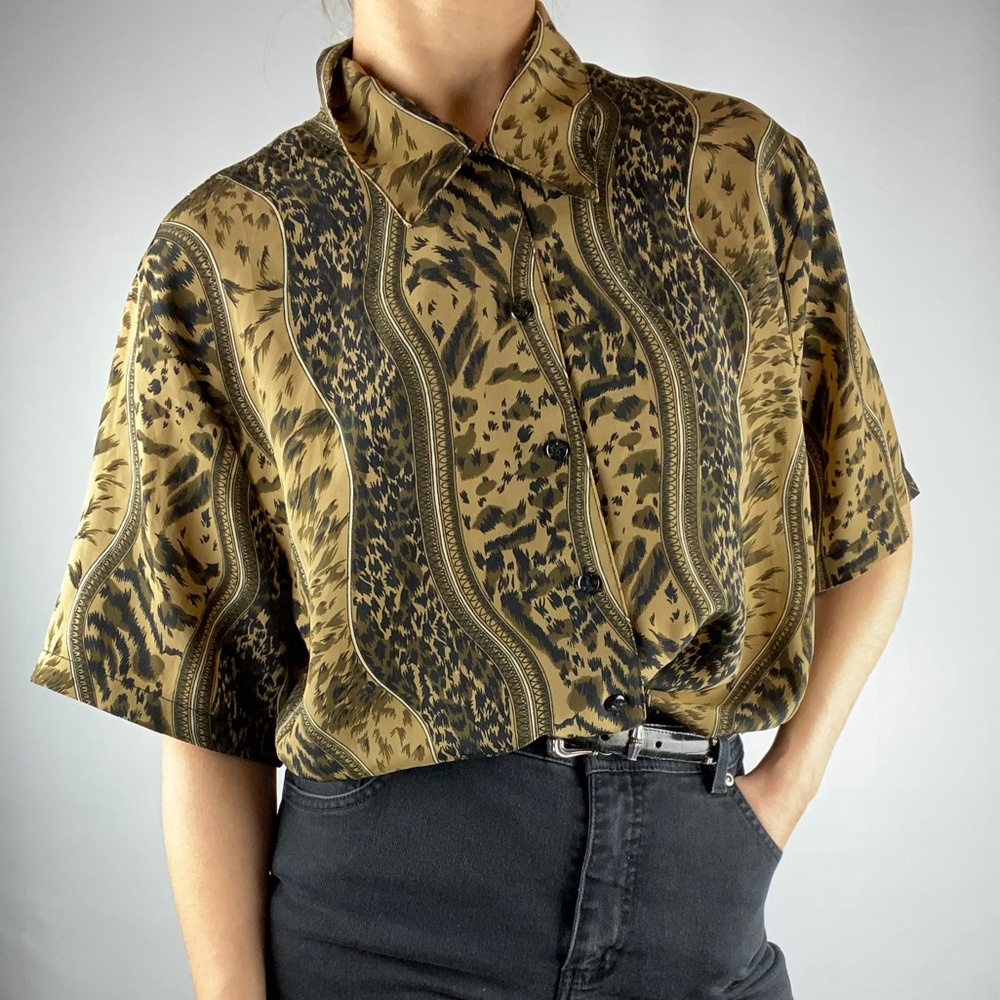 Claudia Richard Animal Print short sleeve blouse
